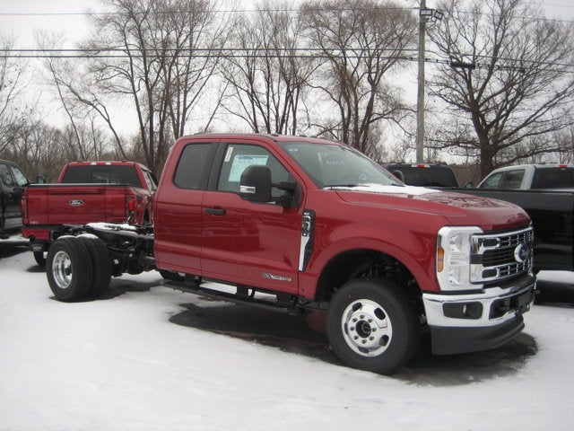 2026 Ford Super Duty F-350 DRW XLT
