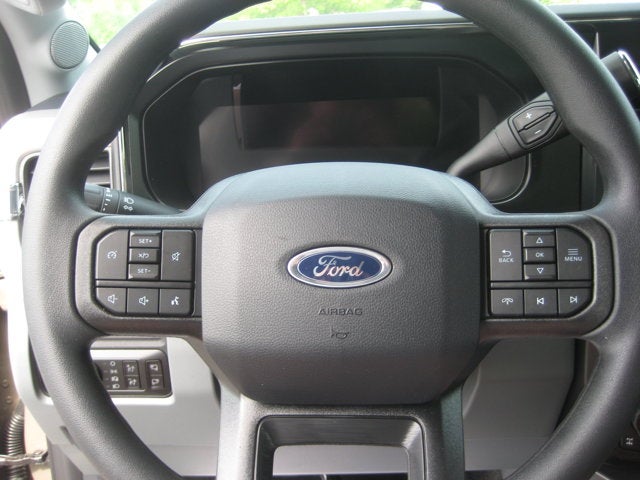 2026 Ford Super Duty F-350 SRW XLT