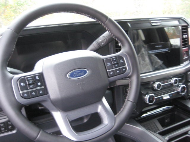 2026 Ford Super Duty F-350 SRW F-350® Lariat®